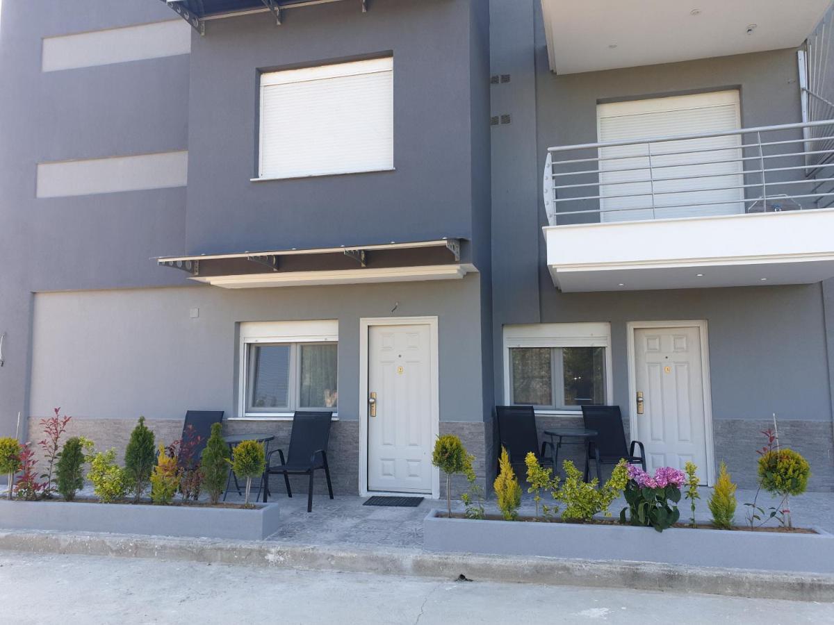 Luxrooms Ofrínion Exterior photo