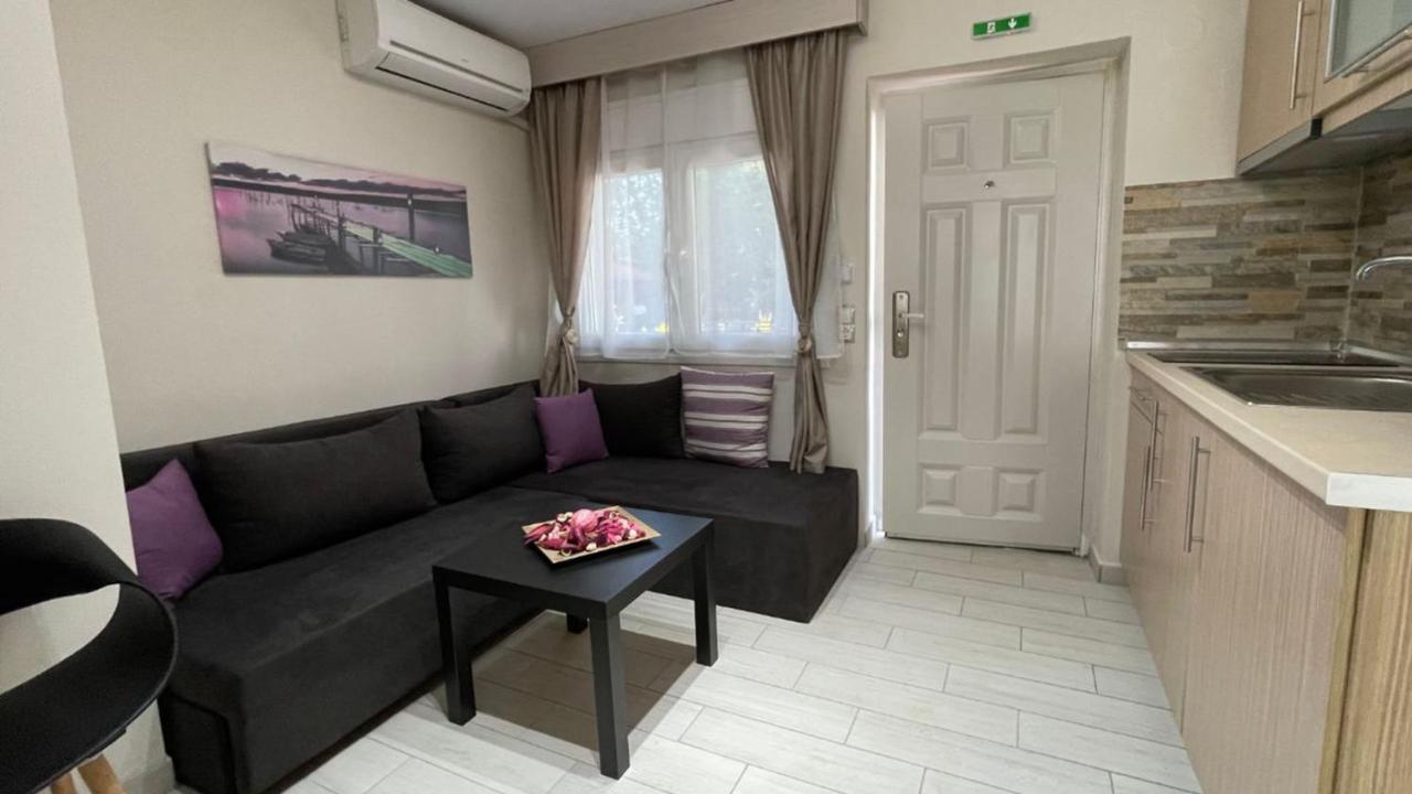 Luxrooms Ofrínion Exterior photo