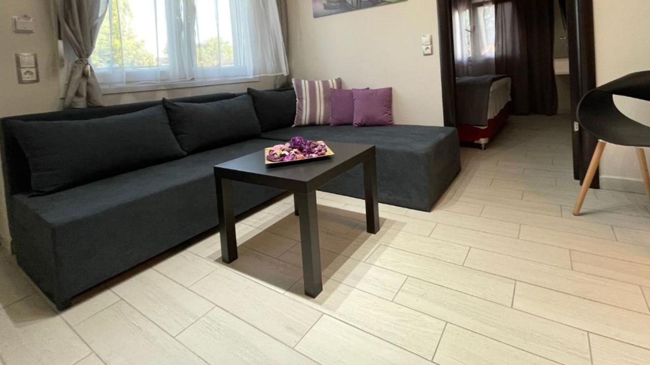 Luxrooms Ofrínion Exterior photo