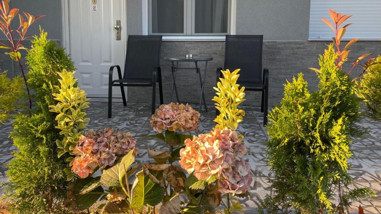 Luxrooms Ofrínion Exterior photo