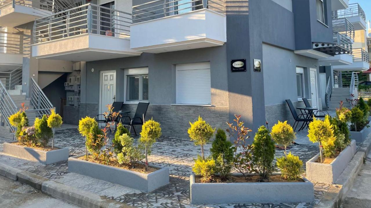 Luxrooms Ofrínion Exterior photo